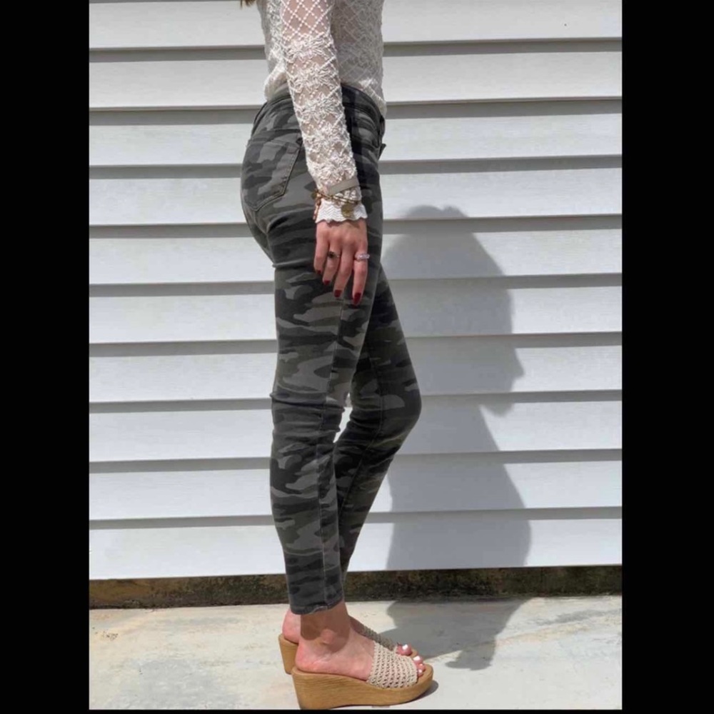 Express Camo Jeans